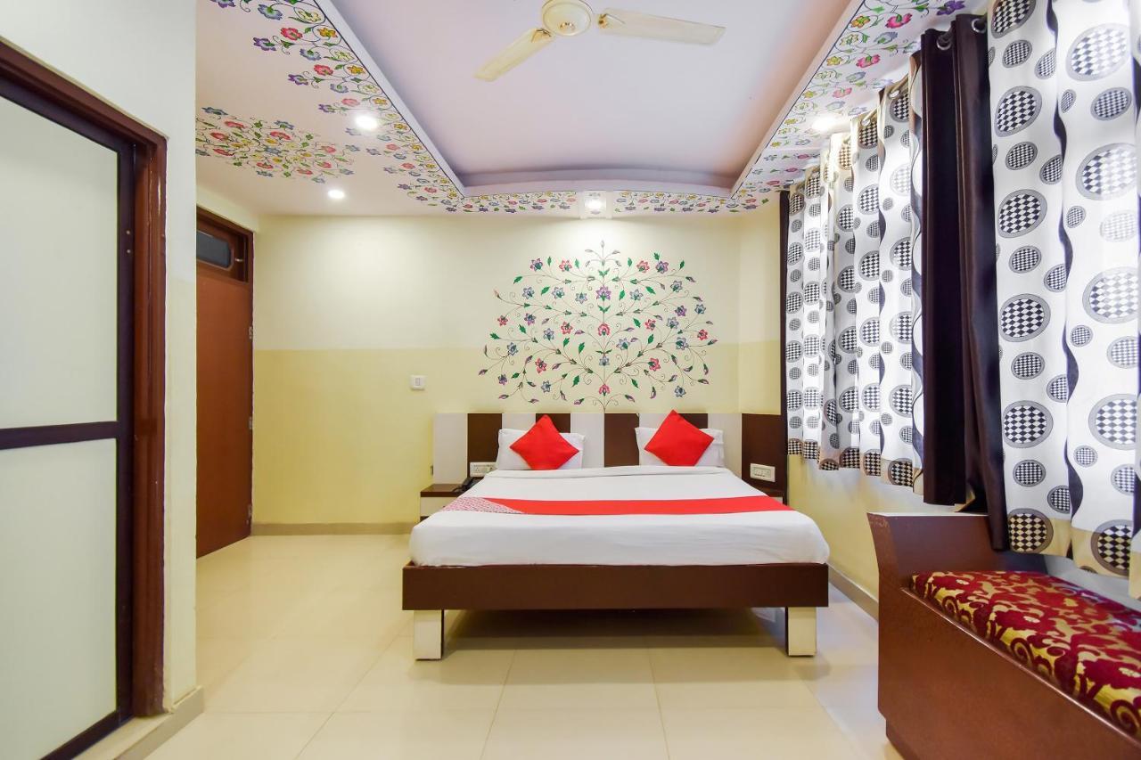 OYO 11389 Hotel NG Palace Jaipur Buitenkant foto