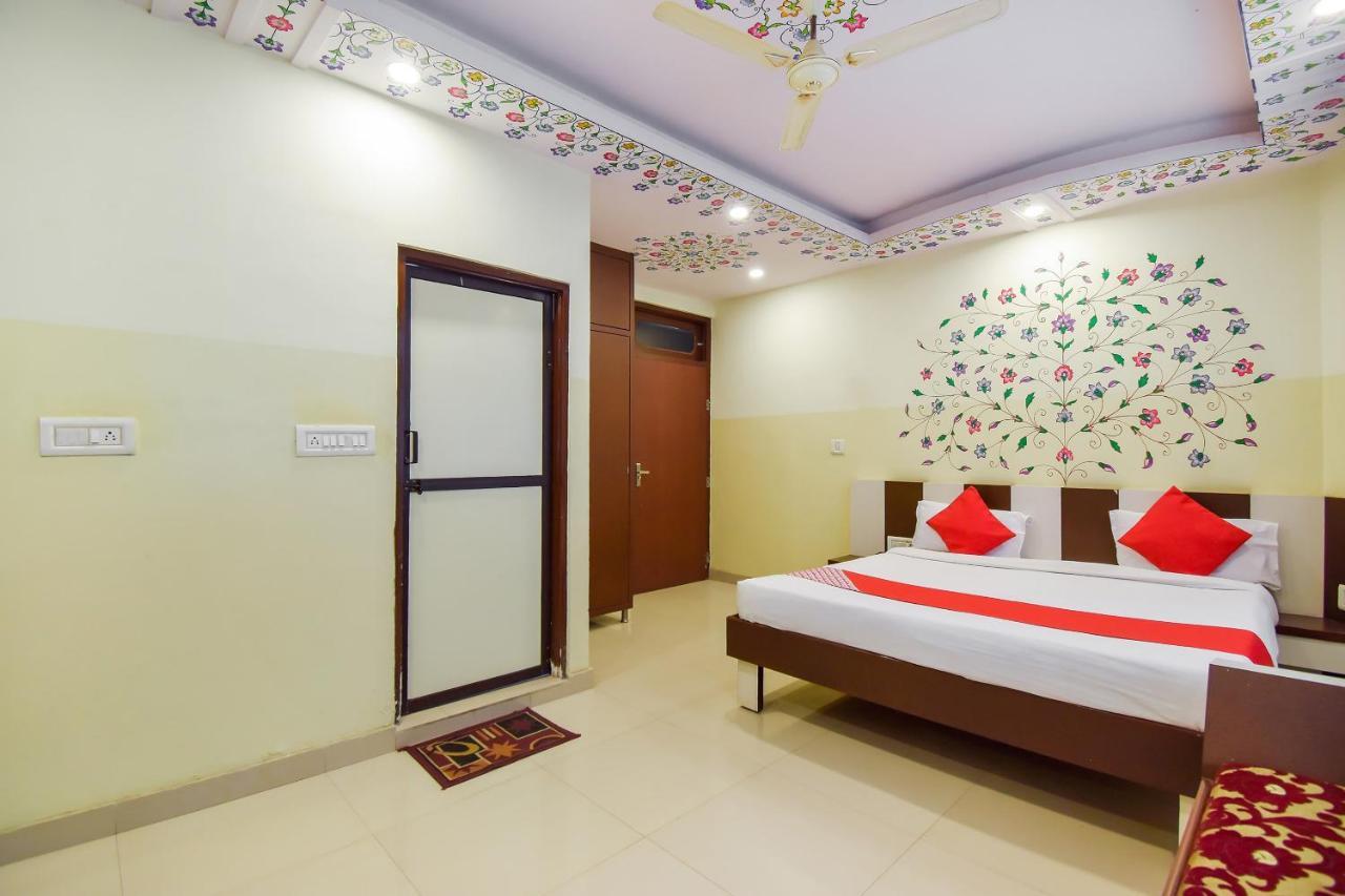 OYO 11389 Hotel NG Palace Jaipur Buitenkant foto