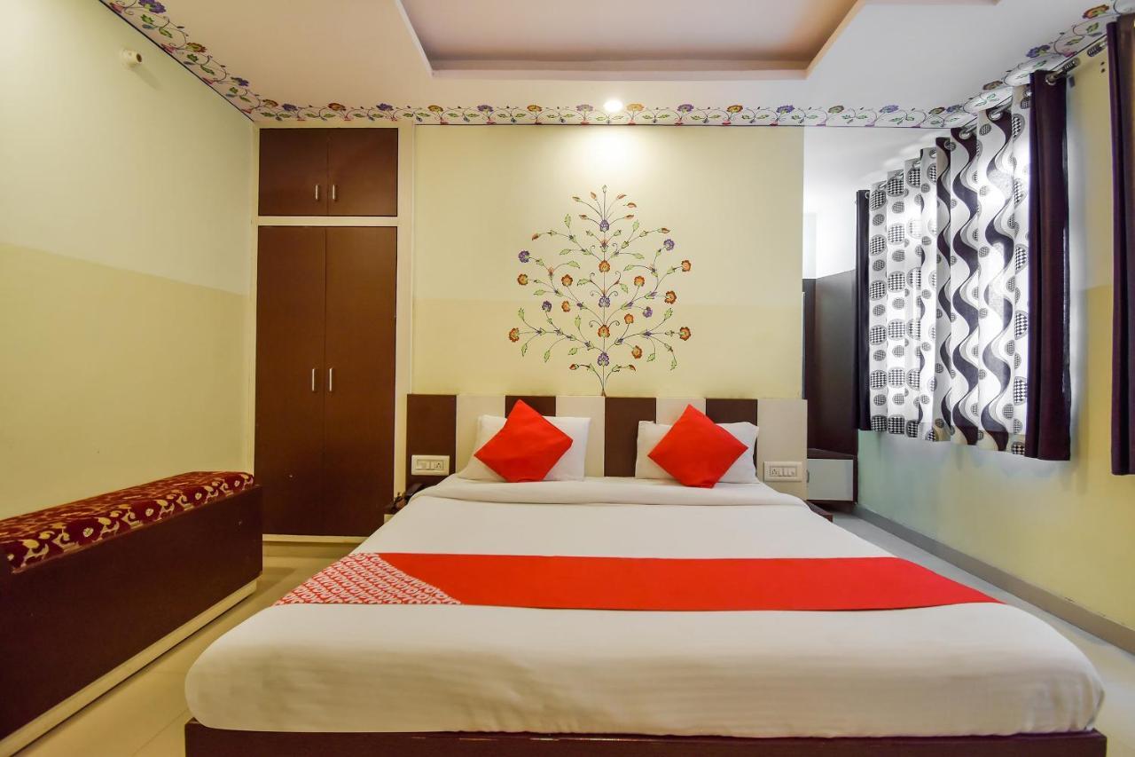 OYO 11389 Hotel NG Palace Jaipur Buitenkant foto