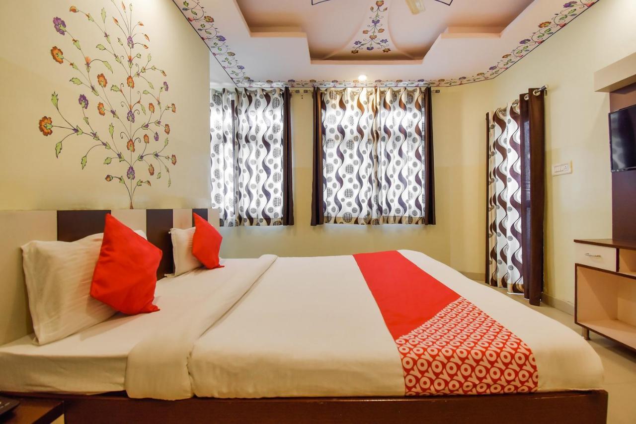 OYO 11389 Hotel NG Palace Jaipur Buitenkant foto